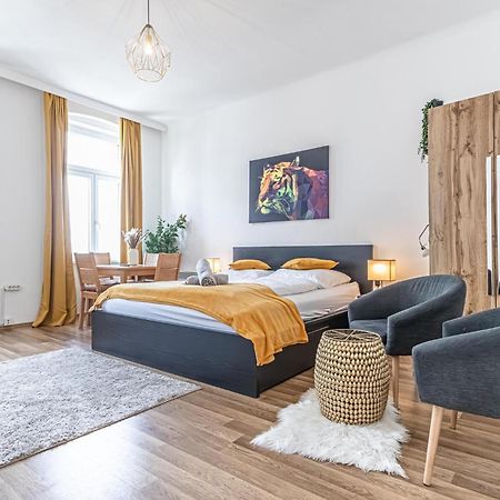 Апартаменты Explore Vienna: 1Br Retreat Near Westbahnhof Экстерьер фото